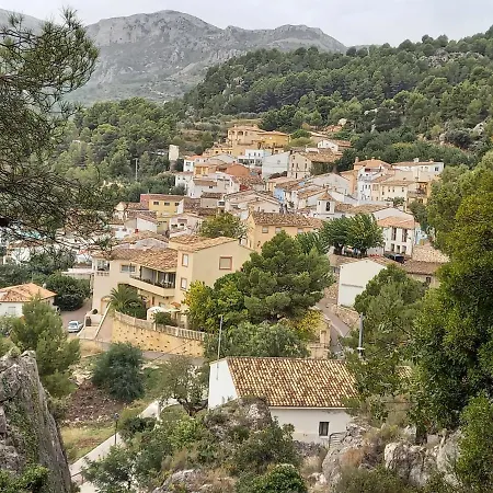 La Vall Apartment *